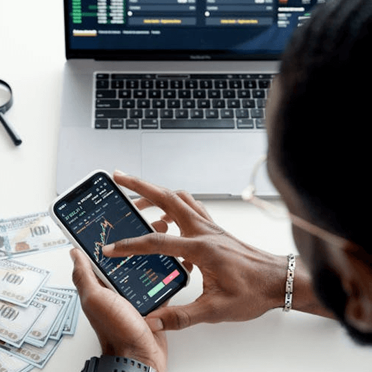 BTC +780 Elvion - Team di esperti di criptovalute